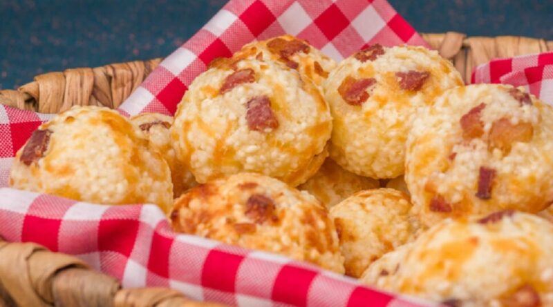 Pão de Queijo de Tapioca Com Bacon