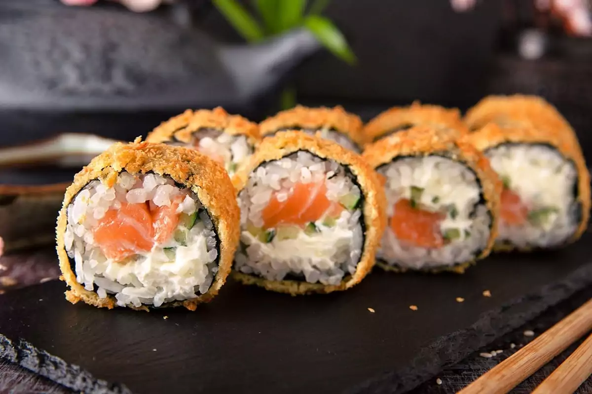 Hot Roll de Salmão Grelhado