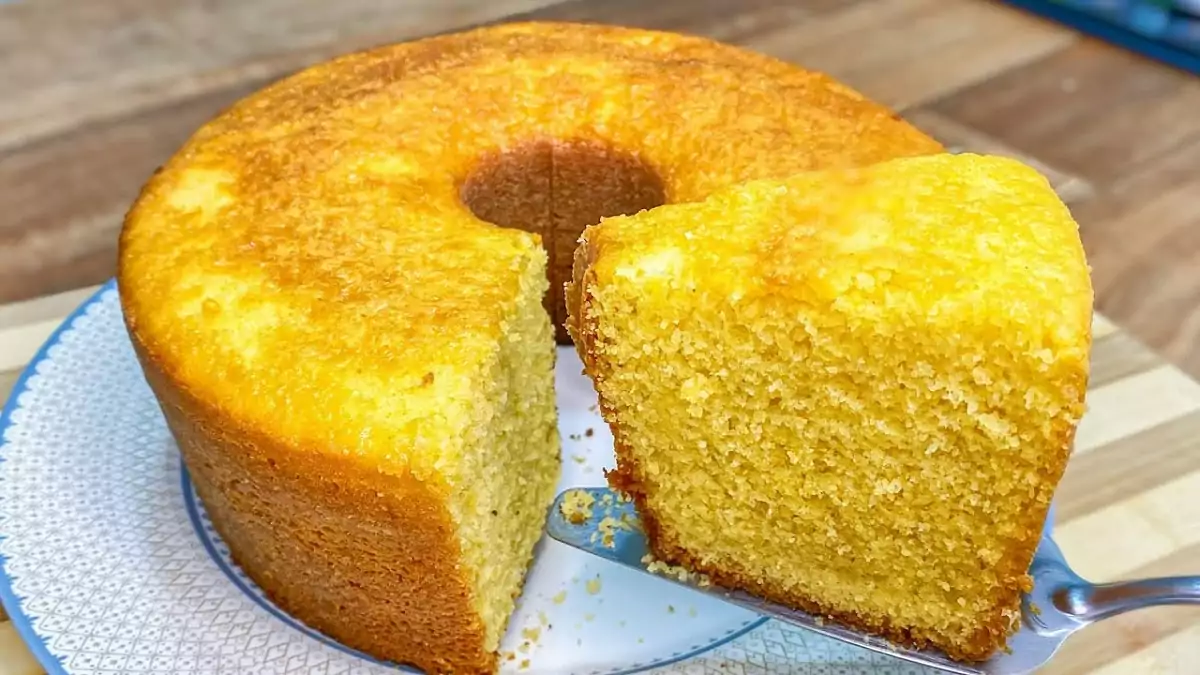 Bolo de fubá fofinho - Receita Petitchef